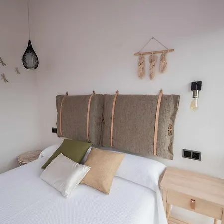 Adosado-duplex Adaptado Zona De Playa Y Montana 利亚内斯