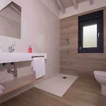 Adosado-duplex Adaptado Zona De Playa Y Montana *