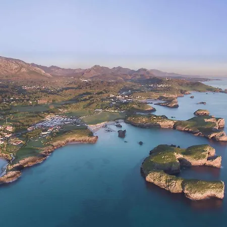 Adosado-duplex Adaptado Zona De Playa Y Montana * Llanes